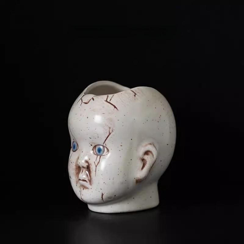 Horror themed doll head cerami – обзор и цена Tablet Reading Accessories